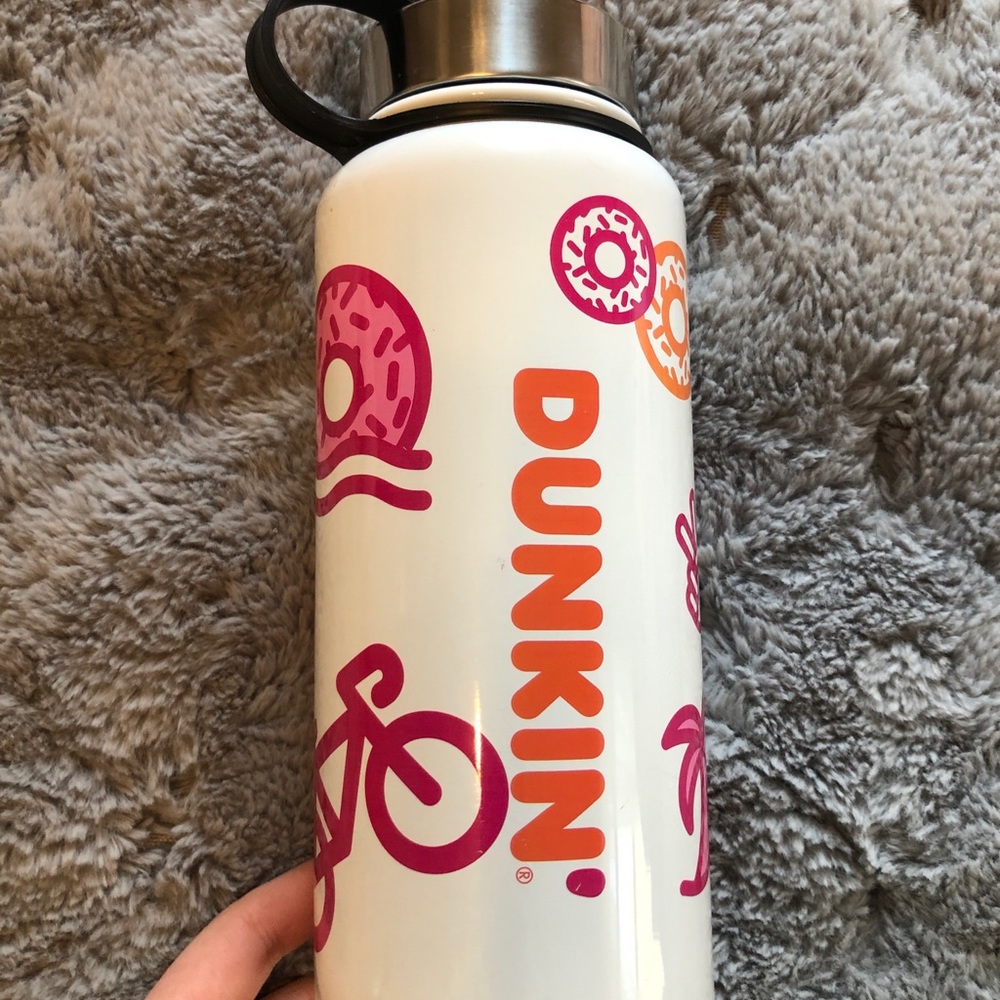 dunkin’ donuts water bottle